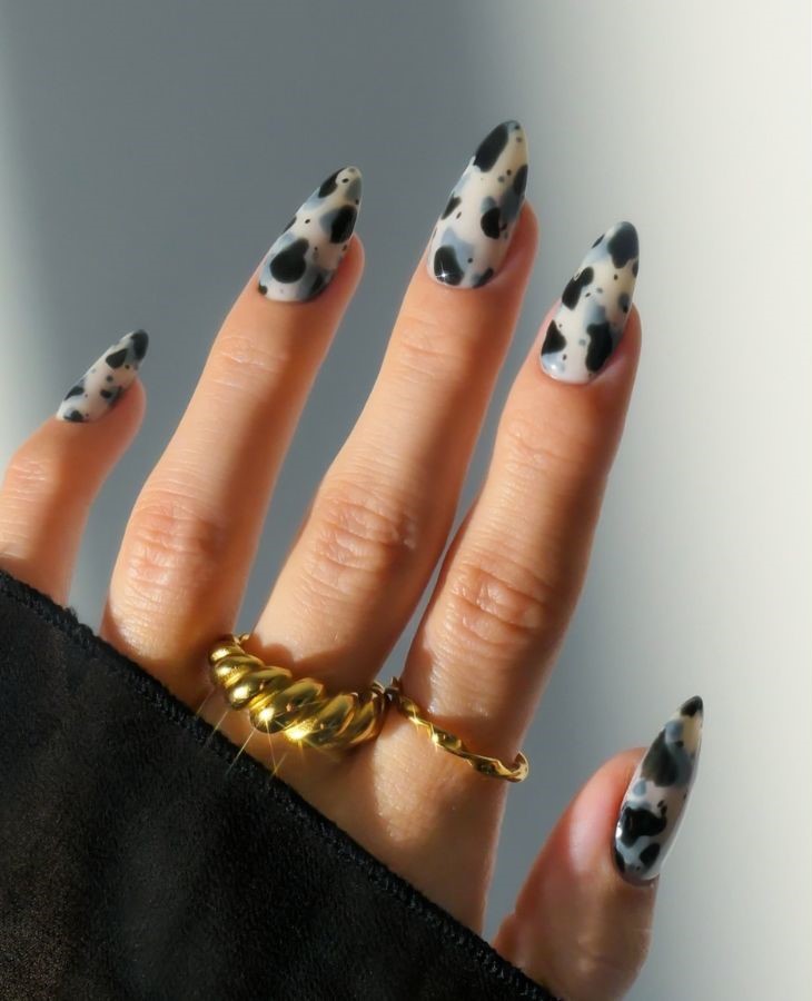 blue and white tortoise shell nails