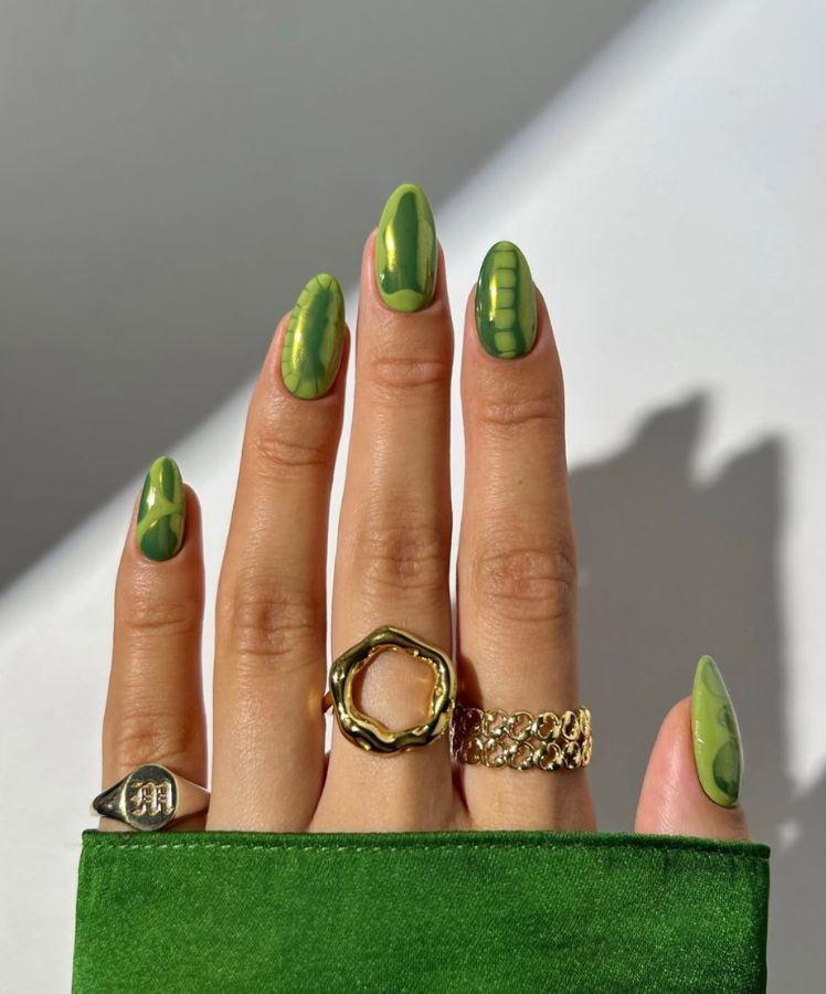 green chrome nails