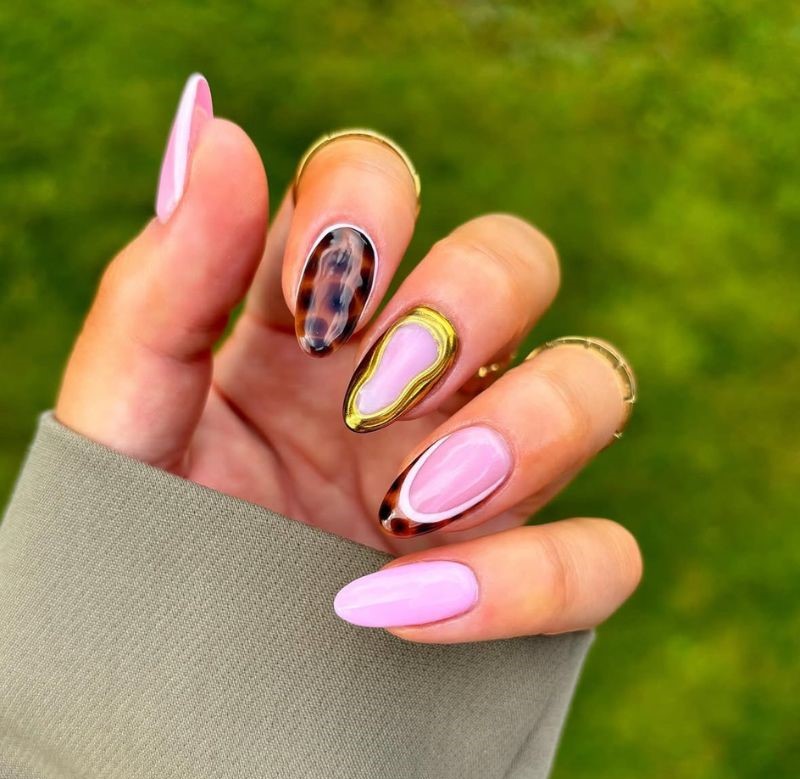autumnal pink tortoise shell with gold nails