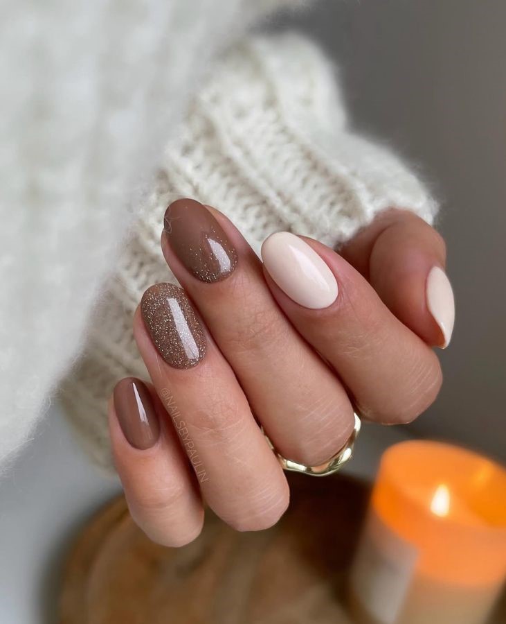 warm nude nails