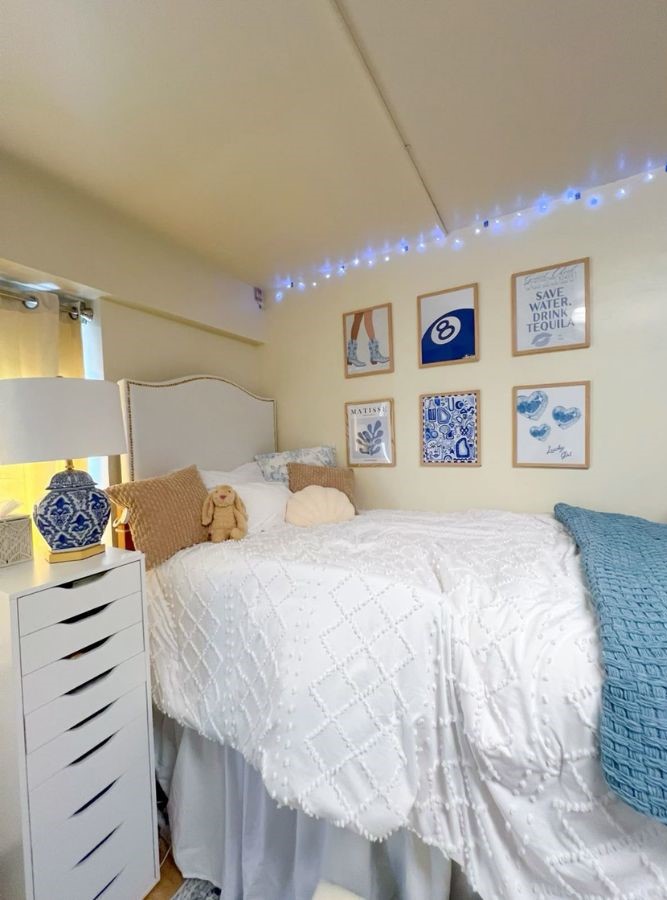 dorm wall collage with beach quotes, and pastel-toned ocean art