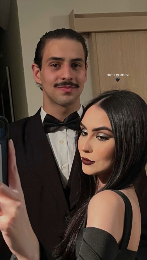 best Halloween costumes for couples - morticia and gomez