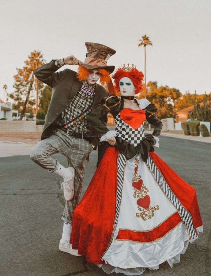 Couples Halloween Costumes - mad hatter and queen of hearts