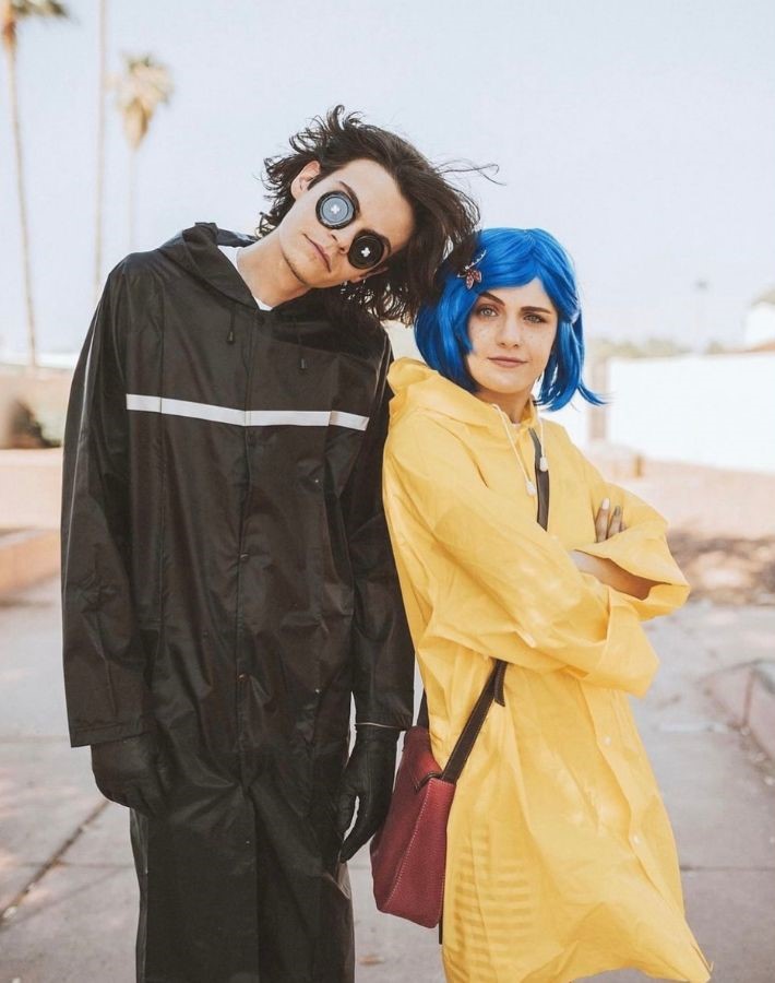 trendy couples Halloween costumes - coraline and wybie