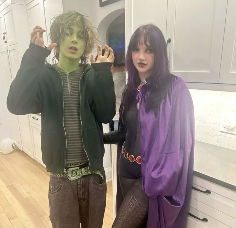 Halloween couple inspo - Beast Boy & Raven