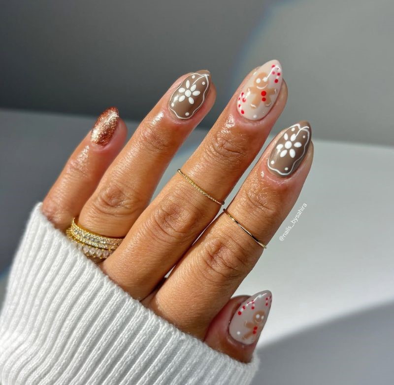 frosted gingerbread nails