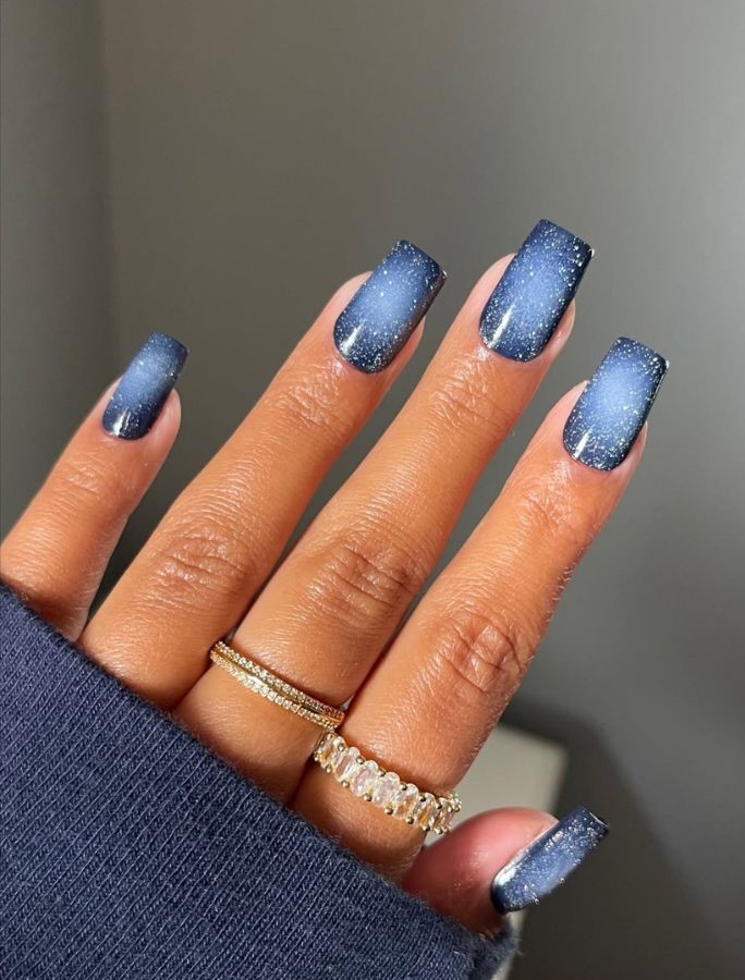 icy blue aura nails