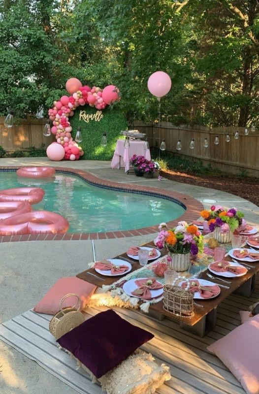 backyard graduation party theme