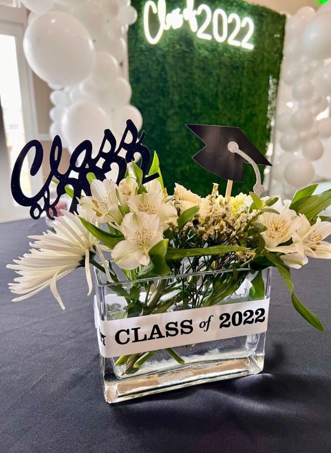 graduation vase 