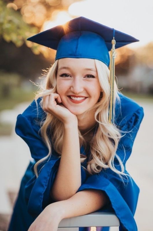 close up shot graduation photoshoot ideas