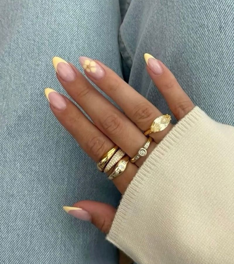 soft butter yellow tips