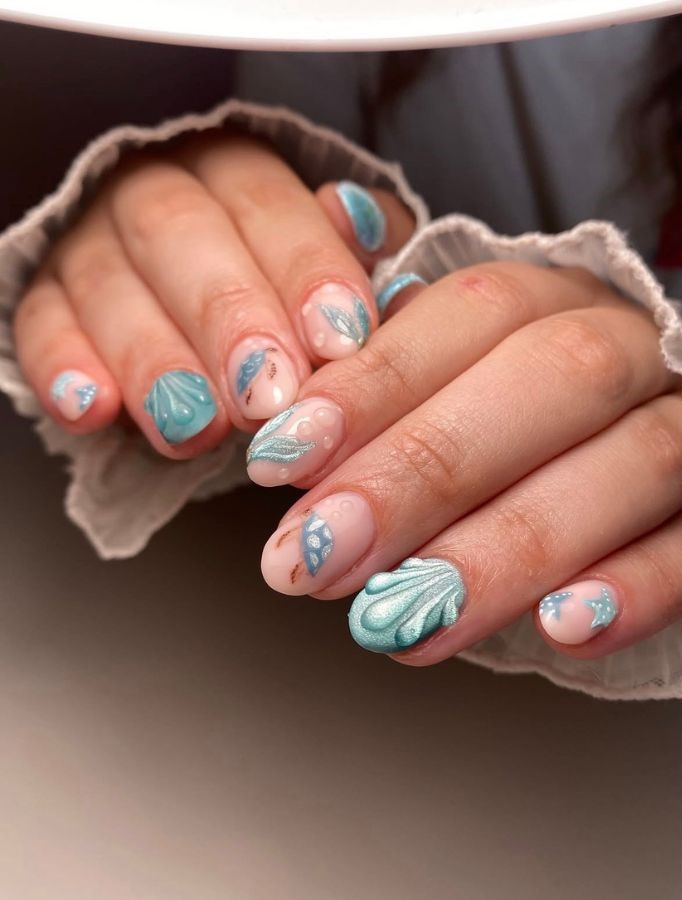 Cute Ocean Shell Nails
