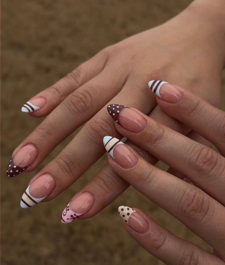 mocha stripe nail designs