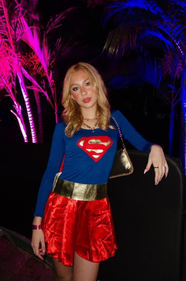 supergirl college girl halloween costume ideas