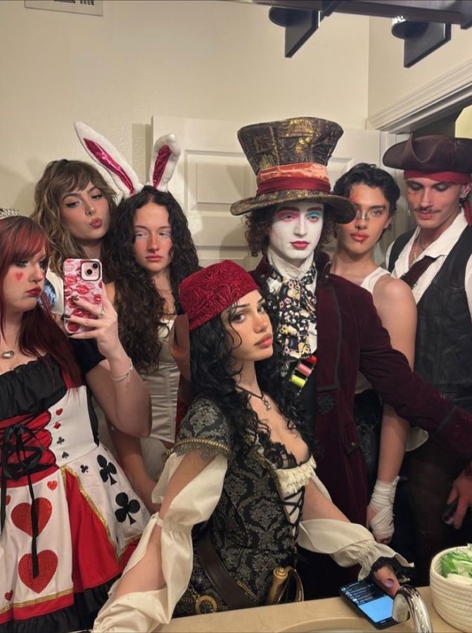 alice in the wonderland group costume