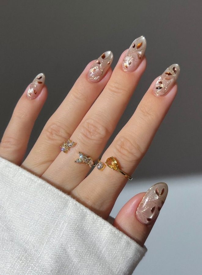 champange nails