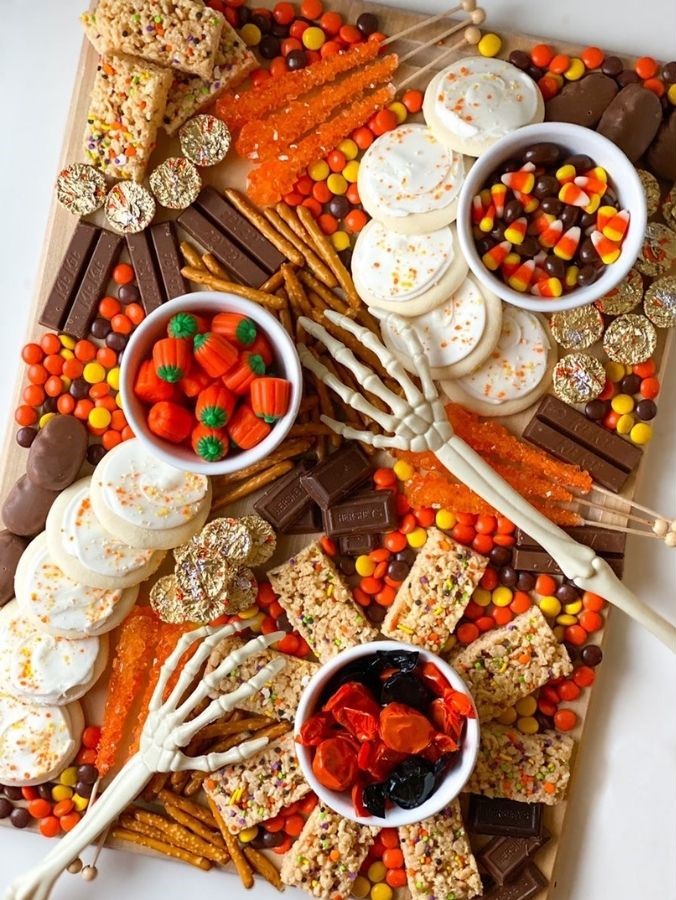 Reese’s Lover’s Halloween charcuterie Boards