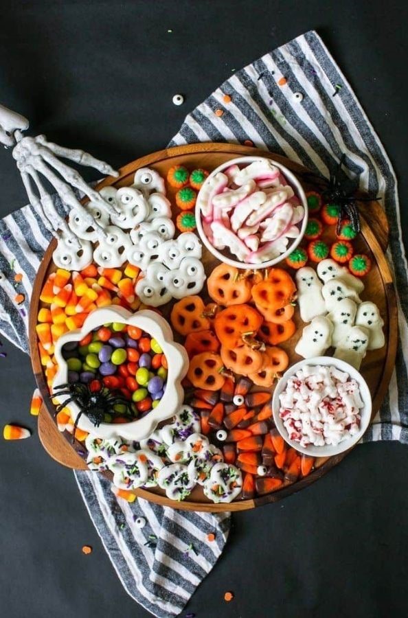 Ghosts, Teeth & Other Questionable Things halloween charcuterie boards