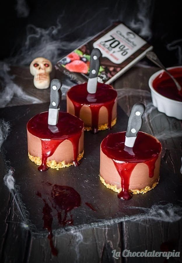 Bloody Chocolate Mini Cakes halloween desserts