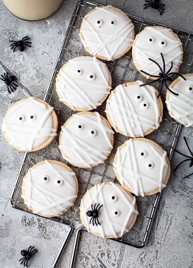 halloween desserts Mummy Sugar Cookies