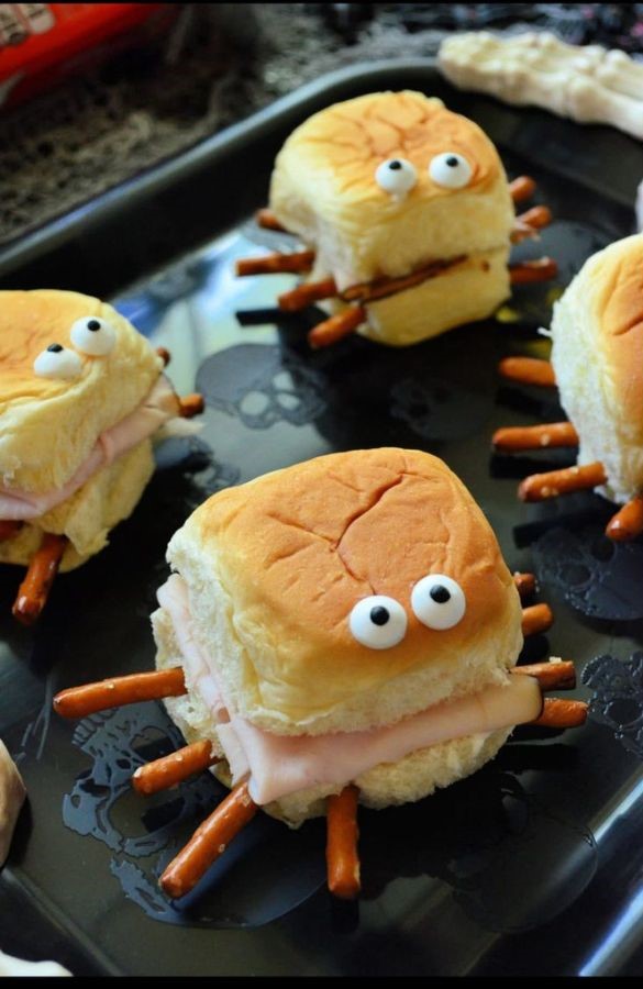 spider sliders halloween finger foods